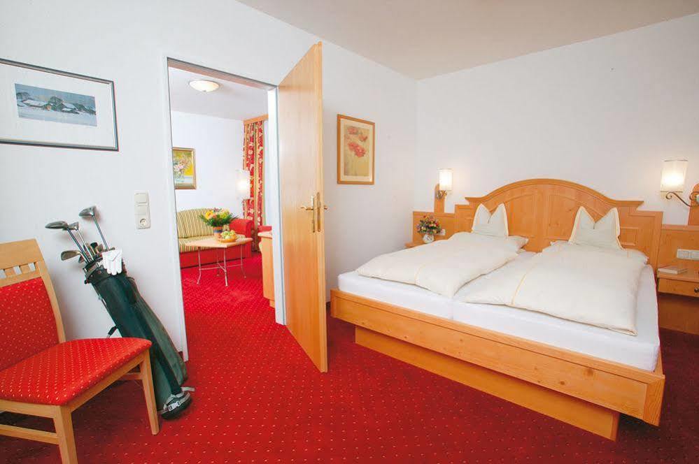 Hotel Garni Christl Bad Griesbach im Rottal Esterno foto